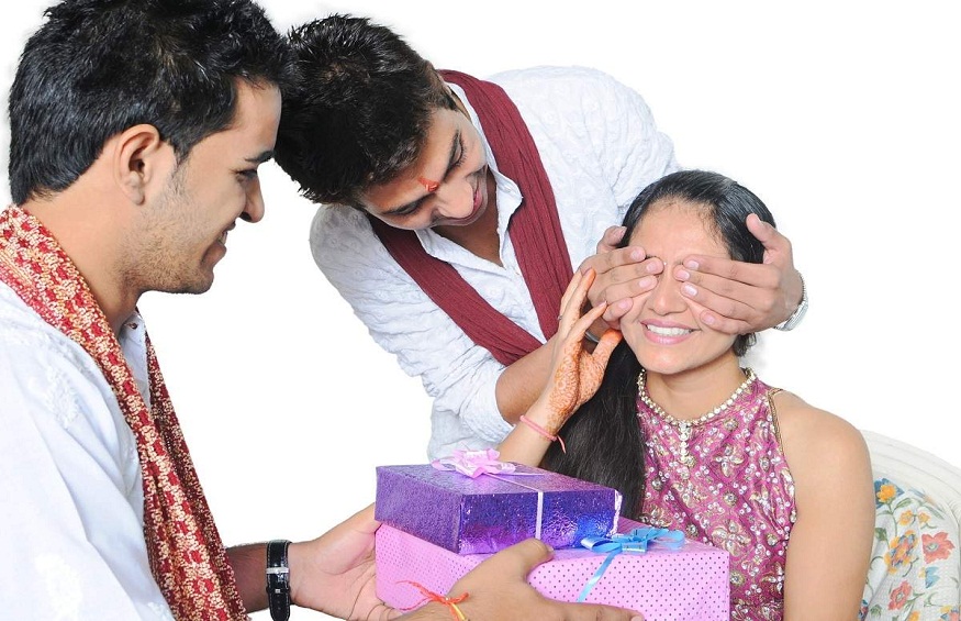Enjoy The Rakhi Festival And Give Gifts To Your Siblings